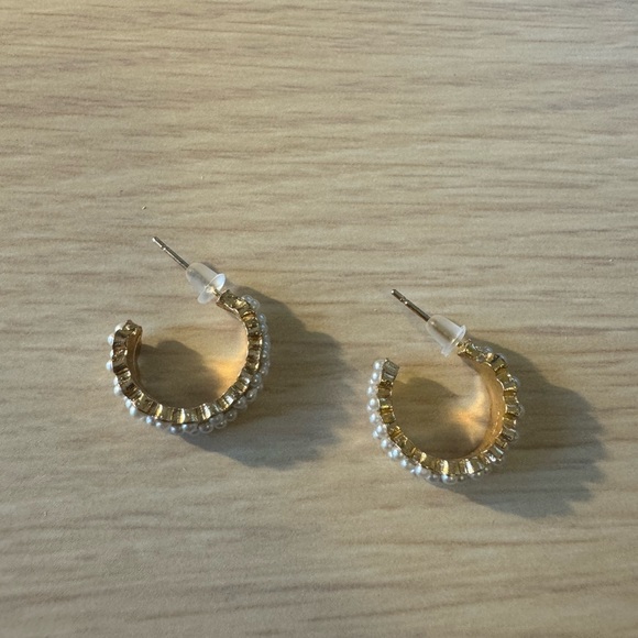Pearl Hoops ✨NWOT✨ - Picture 3 of 4